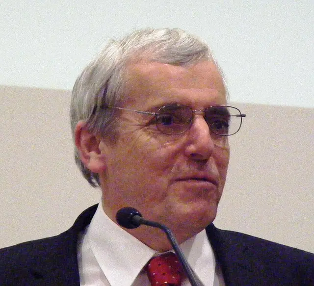 Portrait of Peter Carter