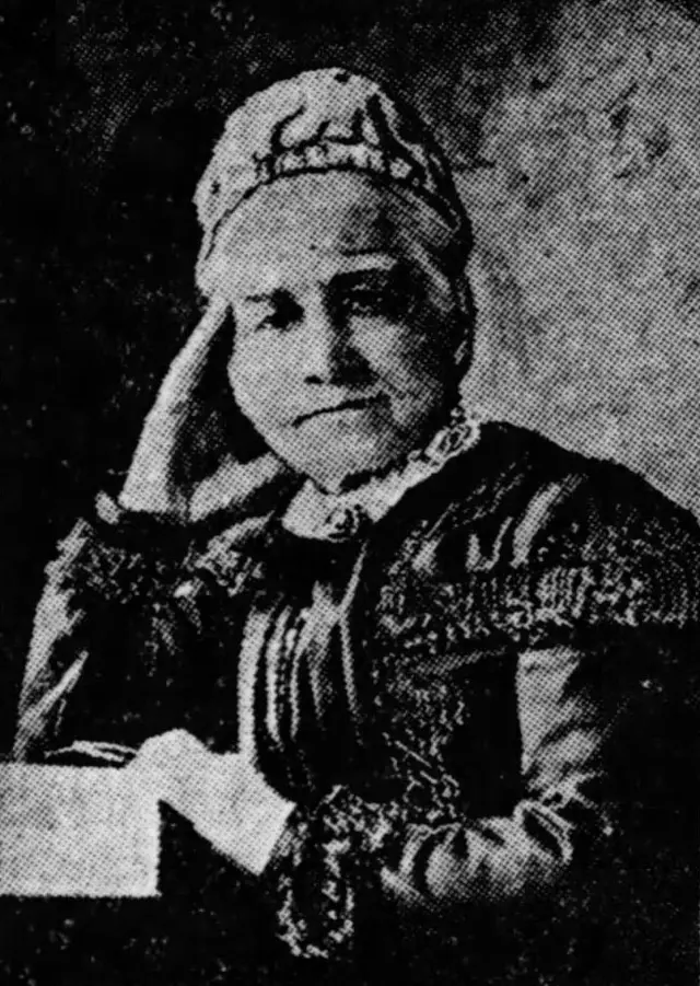 Portrait of Ruth Wills