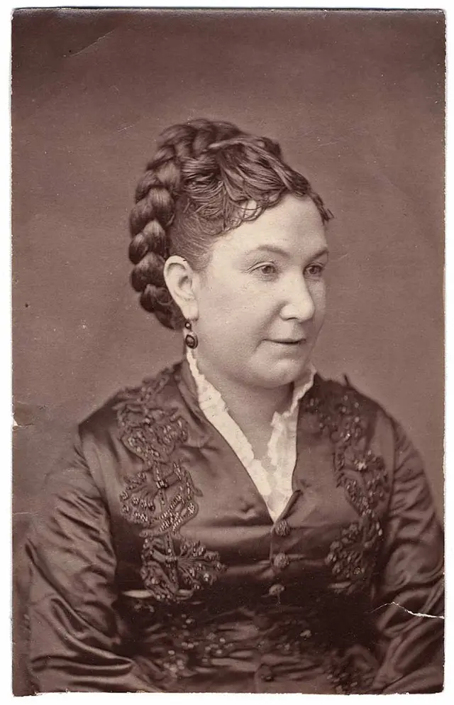 Portrait of Sarah Lane